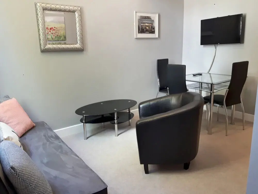 Lovely 1 Bedroom Apartment Close To The City Free Wifi