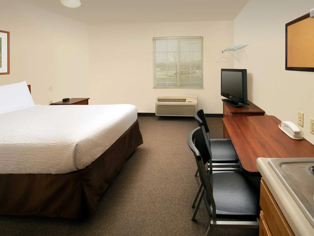 WoodSpring Suites Jacksonville Beach Blvd