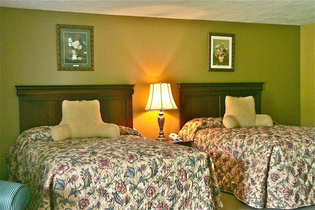 Stone Fence Resort