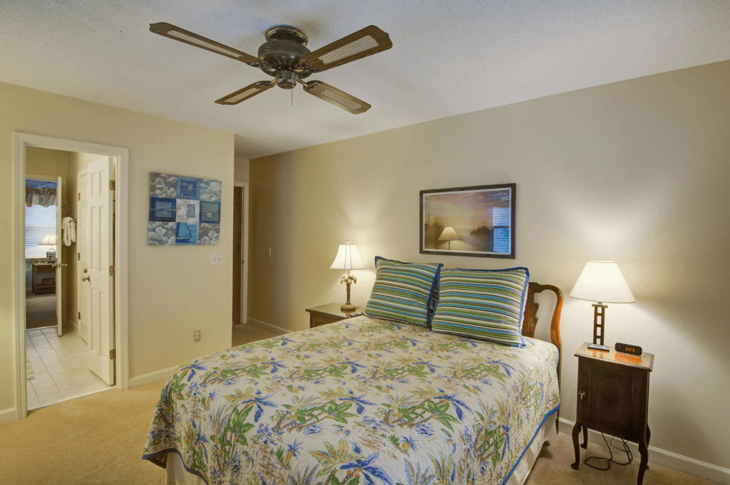 12 42nd Avenue by Avantstay 2 Mins To The Beach Screened In Porch!