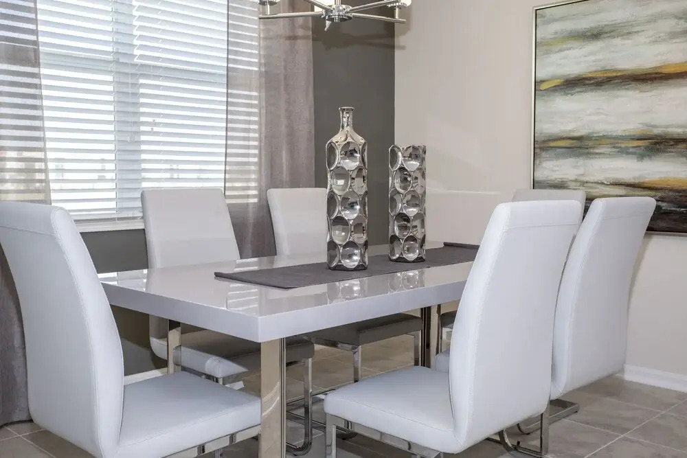 303 Apt Storey Lake 61595/62624