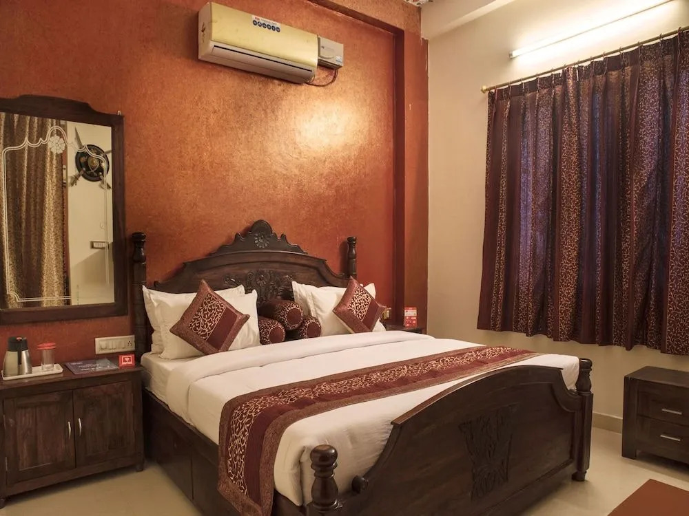 OYO 2393 Vanraj Palace
