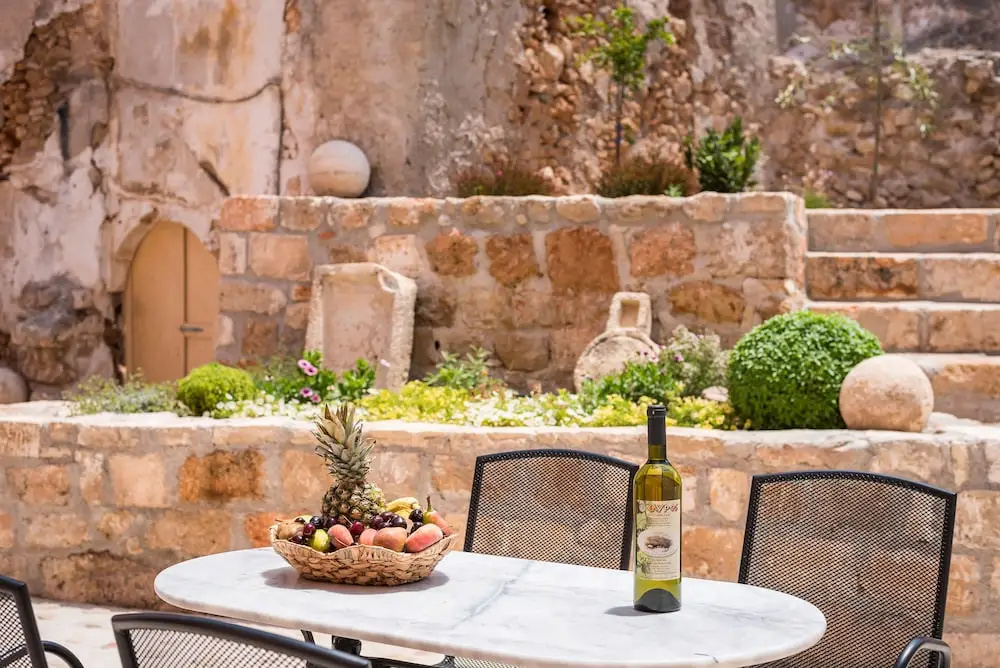 Evlimeni Suites