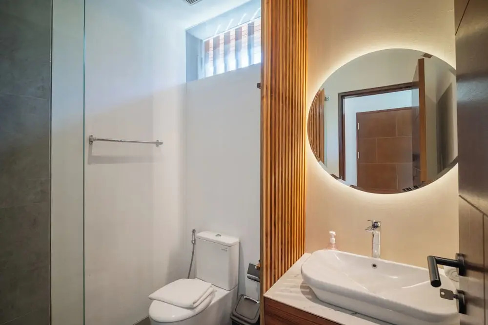 Designer 5br Villa, 400m to Café Del Mar