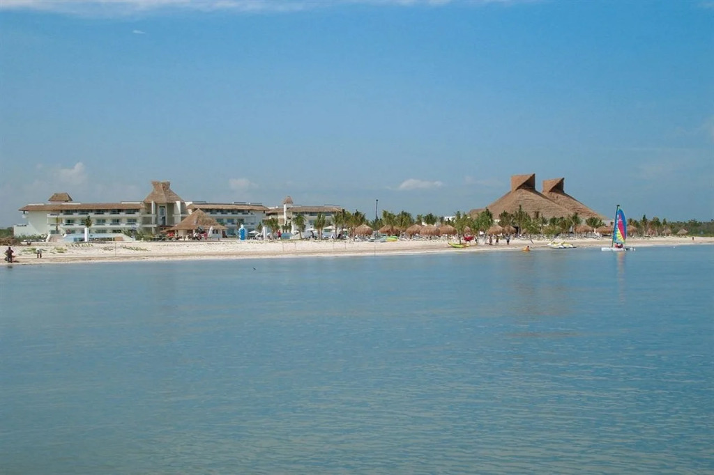 BlueBay Grand Esmeralda - Все включено