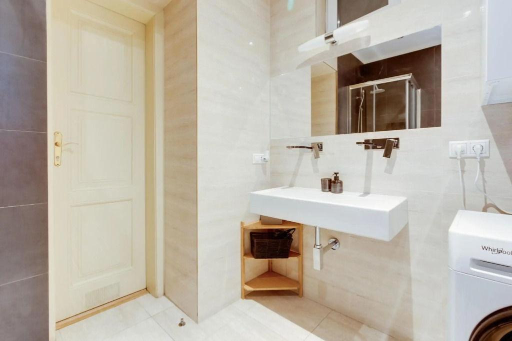 Modern Quiet Apartment next to Wenceslas Square