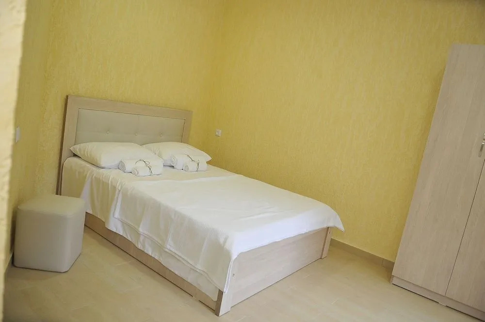 Pomegranate Hotel