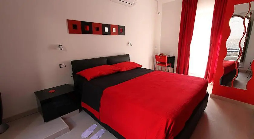 NINFA DEL LAGO BEDROOMS IL TUO ALLOGGIO SUL LAGO by Dinamica Real Estate