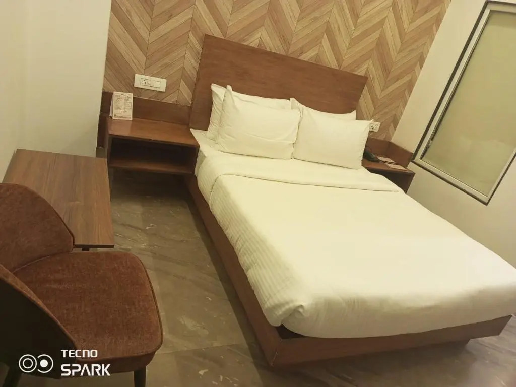 HOTEL KADAMB TREE