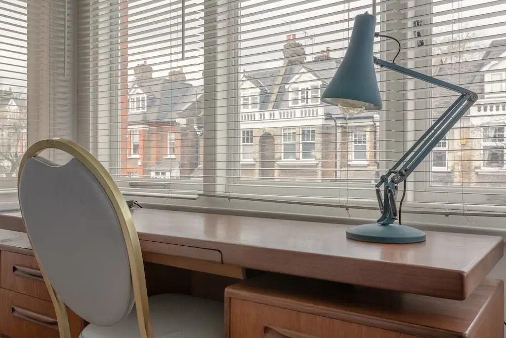2 Bedroom Apartment Near Queens Park