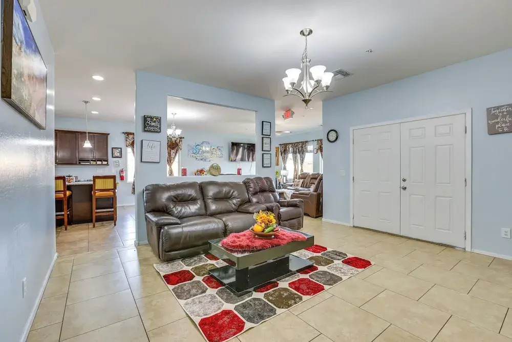 Furnished Patio! Retreat 12 Mi to Dtwn Phoenix