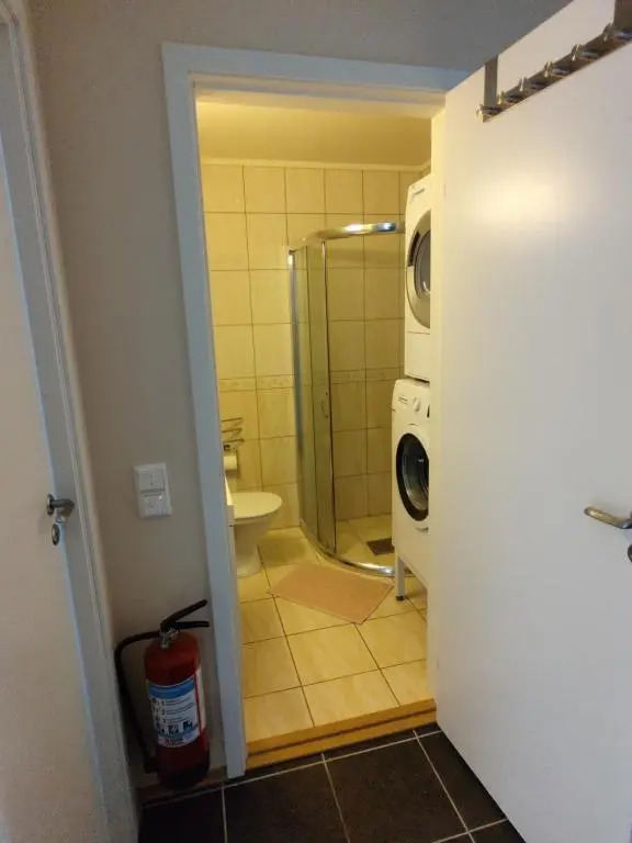 Tjeldsundbrua Overnatting - Sjøhus1