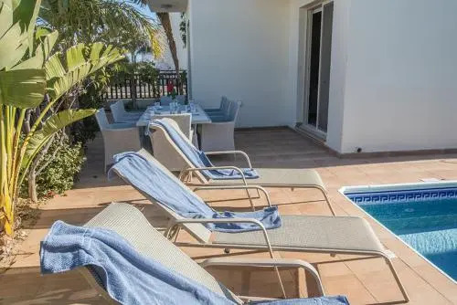 The Ultimate 5 Star Holiday Villa in Paralimni with Private Pool And Close To the Beach, Paralimni Villa 1317