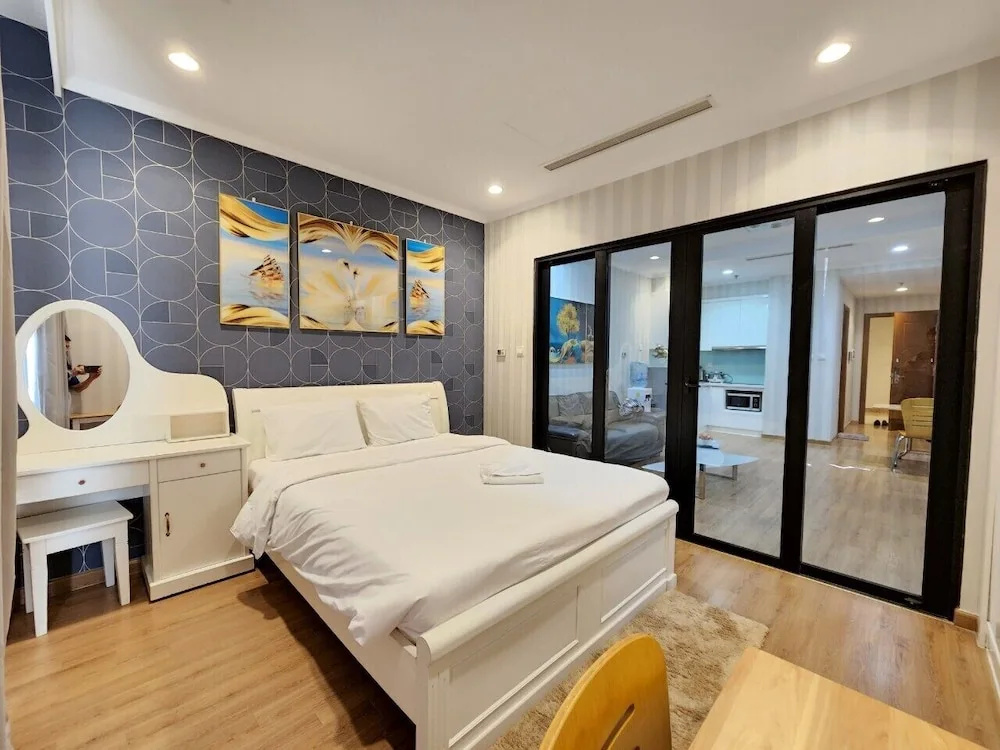Vinhomes Royal City Luxury Apartment 2 Br