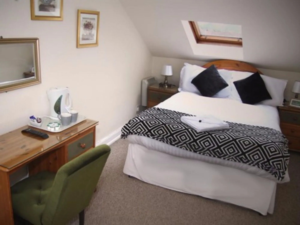 Lowdens Guest House