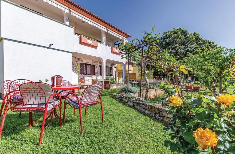 Awesome Apartment in Pula With Wifi and 2 Bedrooms
