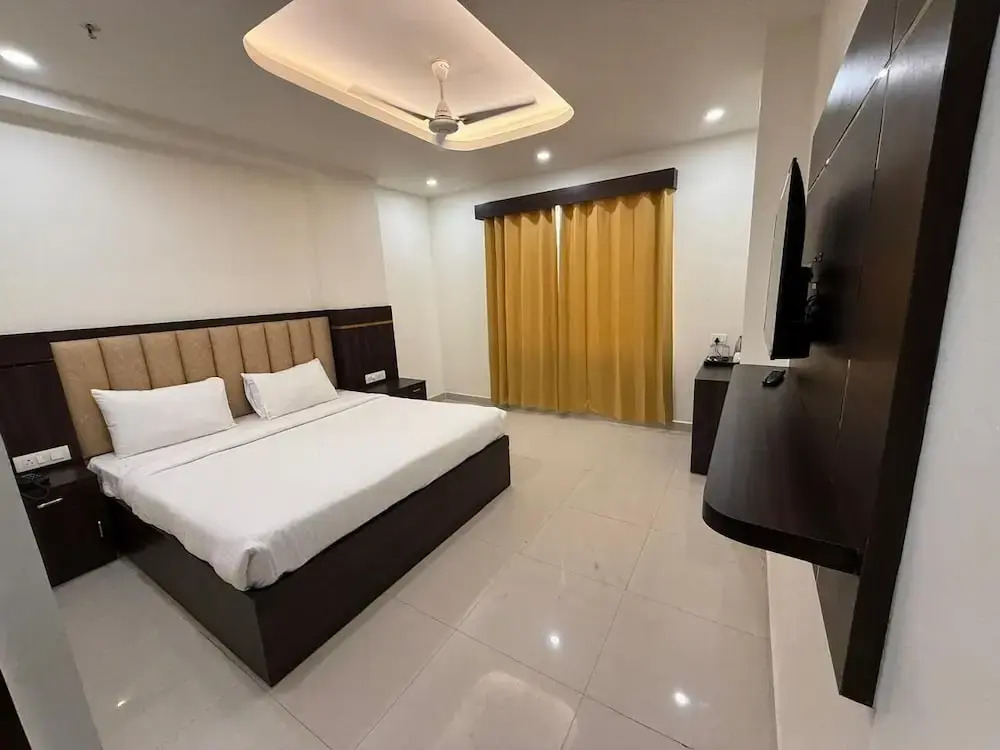 Hotel Ganga Greens