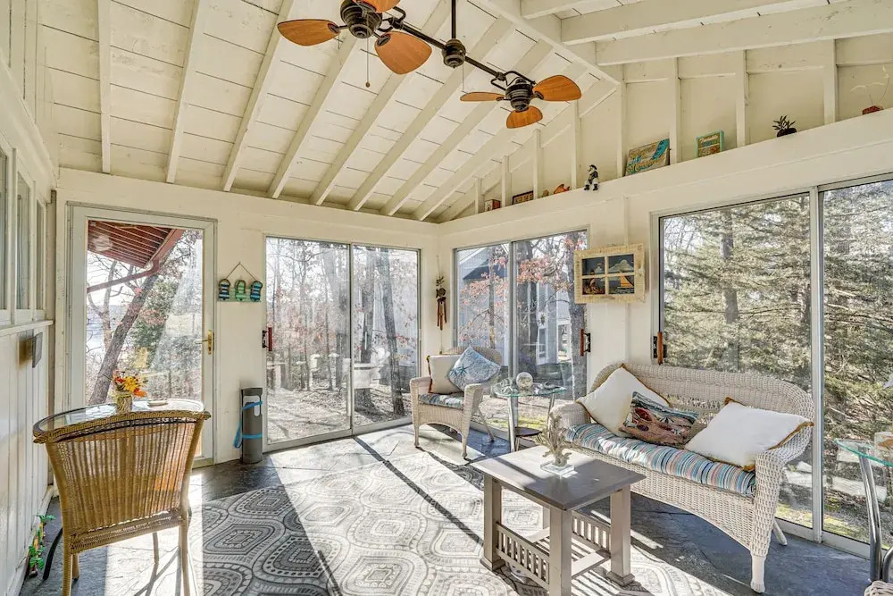Luxury Lake Home, Amazing Views, Resort Amenities