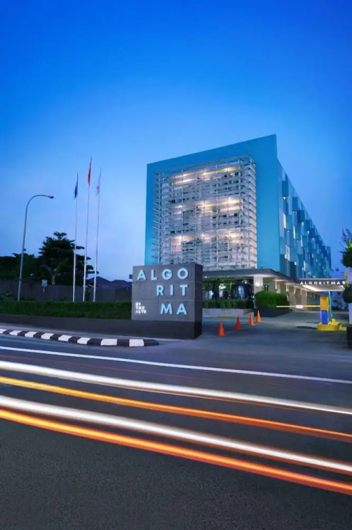 Hotel Algoritma