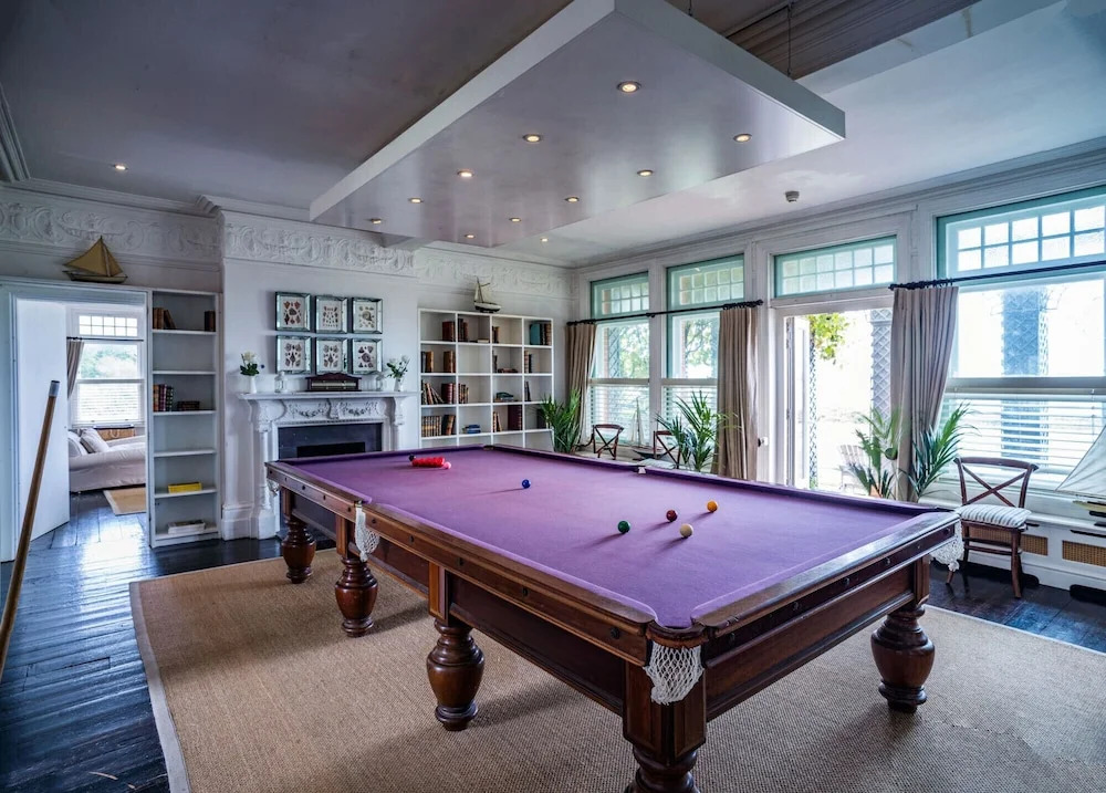 Manor House / 10-bed Home on Osea Island, Essex