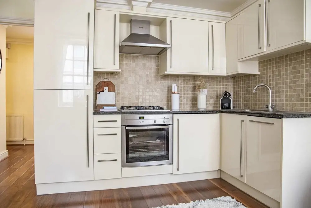 Charming Charing Cross Flat