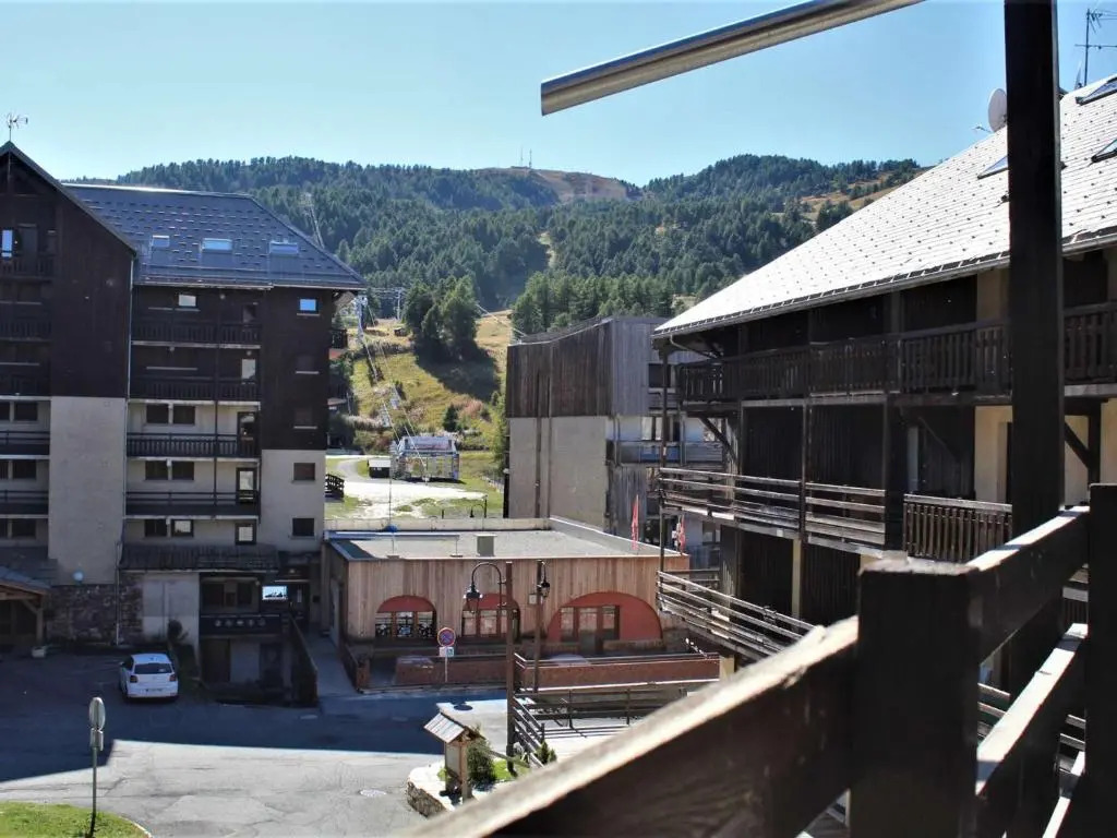 Appartement Risoul, 1 pièce, 4 personnes - FR-1-330-145