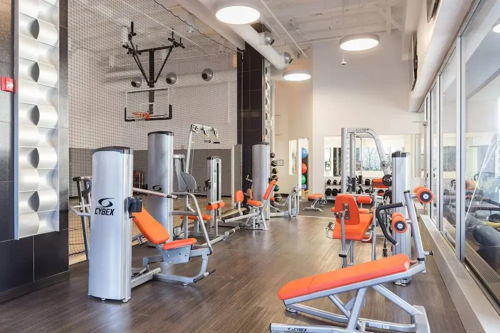 Sky on Main - Luxe DT Apts with Gym + Roof Terrace by Zencity