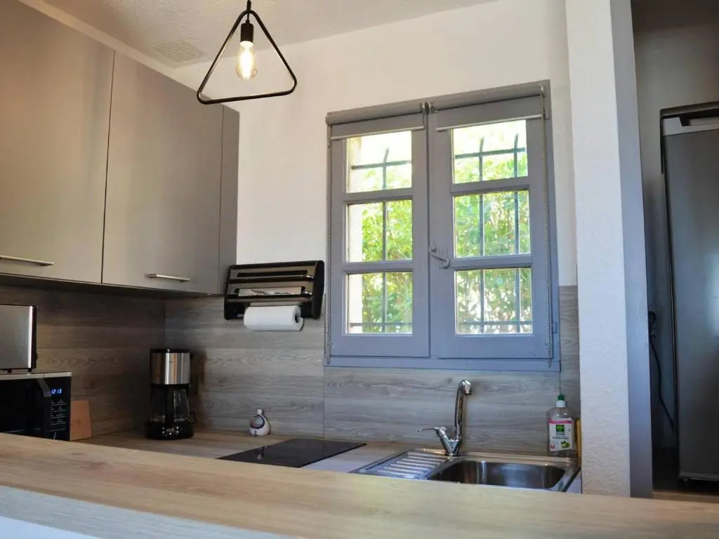 Appartement Le Lavandou, 1 pièce, 4 personnes - FR-1-251-68