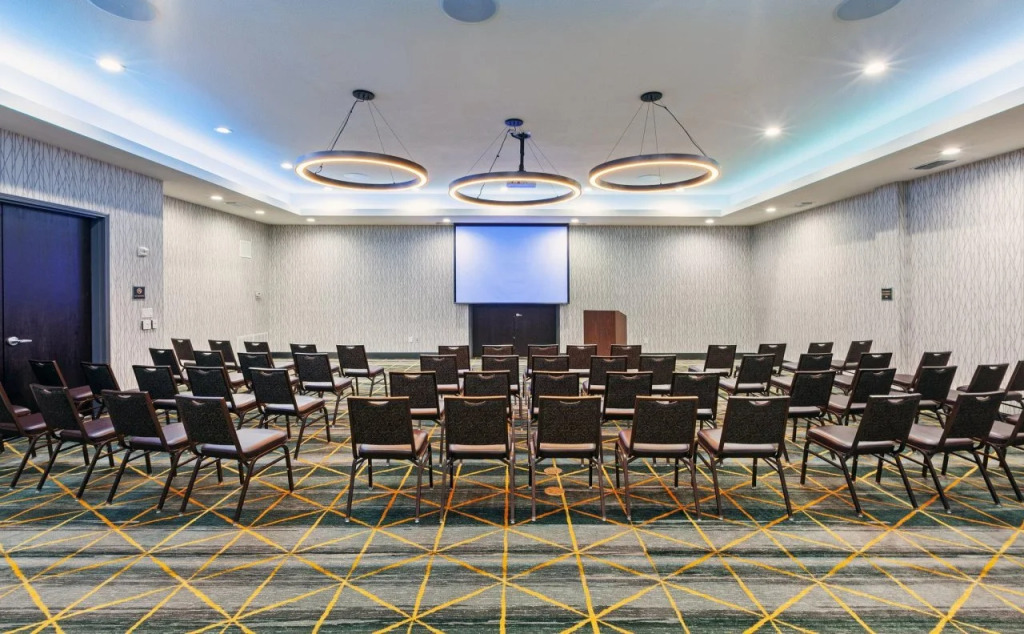 Holiday Inn & Suites McKinney - N Allen by IHG