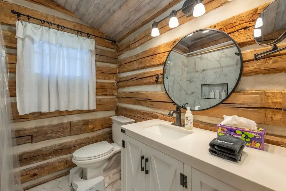 Historic Log Cabin Quiet Return to Simpler Days