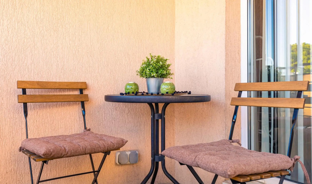 Nice 1BD Apartment next to Medical University