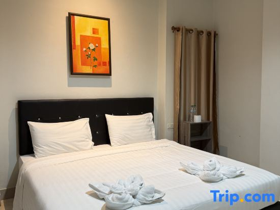 2-Bedroom Condo in Central Pattaya Near Hollywood
