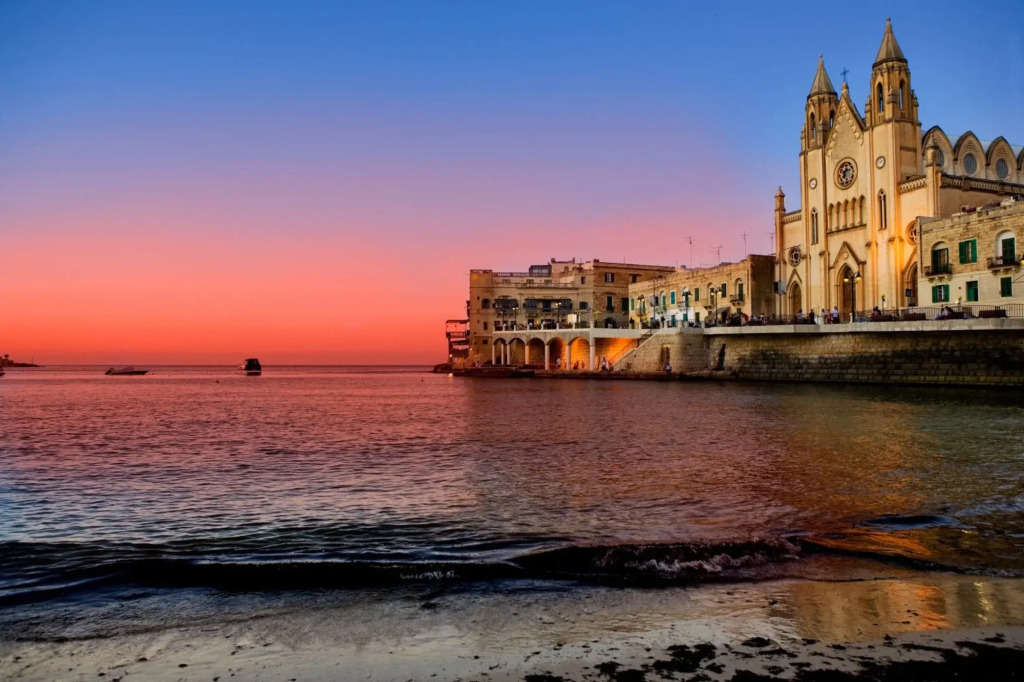 Traditional Maltese Townhouse, Roof Terrace and Views