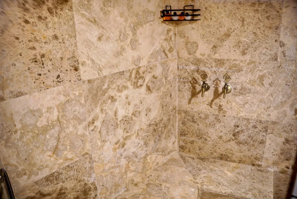 Saliche Cave Suite