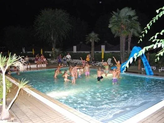 Los Nidos Holiday Resort Bungalows