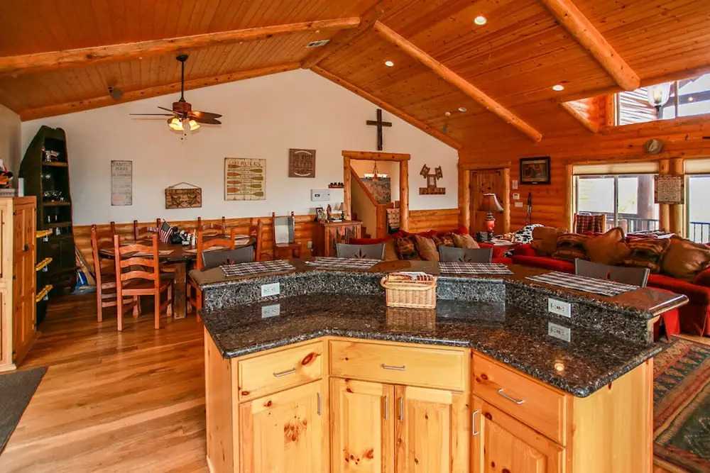 Castle Glen Chalet-1845 by Big Bear Vacations