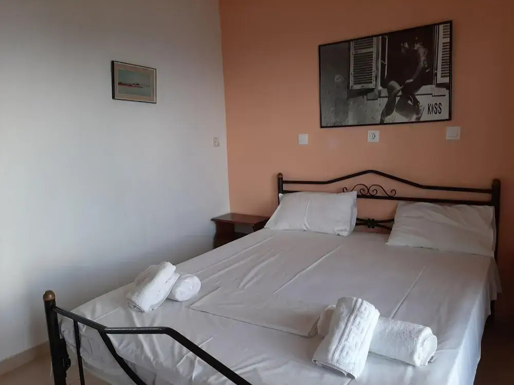Apartment in Mpenitses With Sea View & Pool