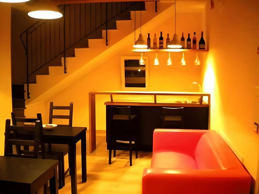 Insolent Inn