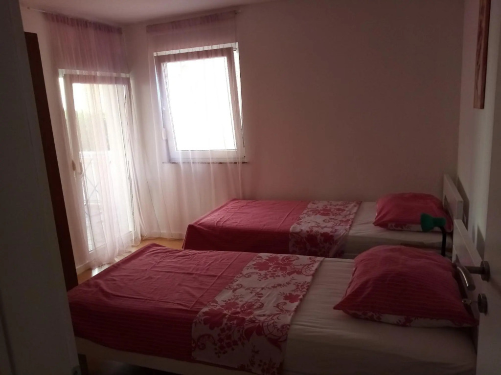 Sab - 40 m from beach - A2(4+2)