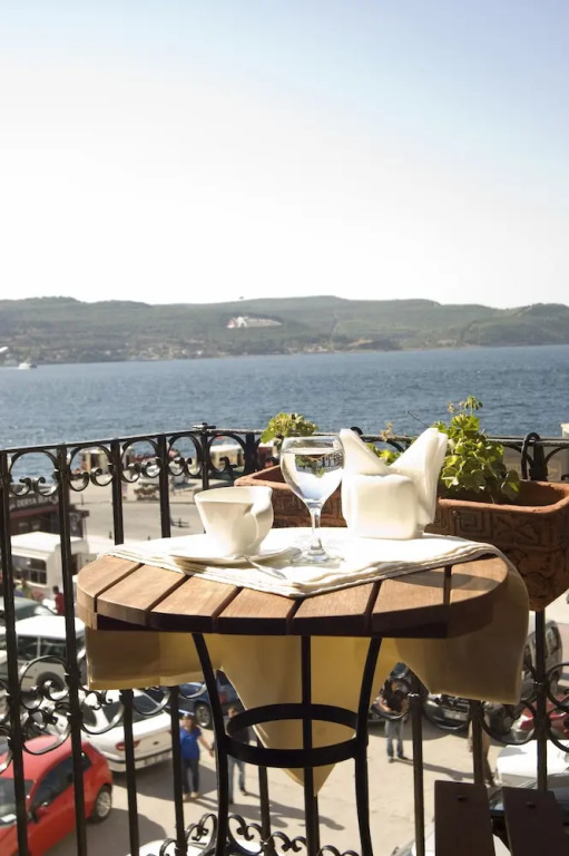 Hotel Des Etrangers - Special Category