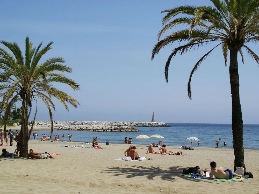 Beautiful Apartment in Nueva Andalucía With Swimming Pool