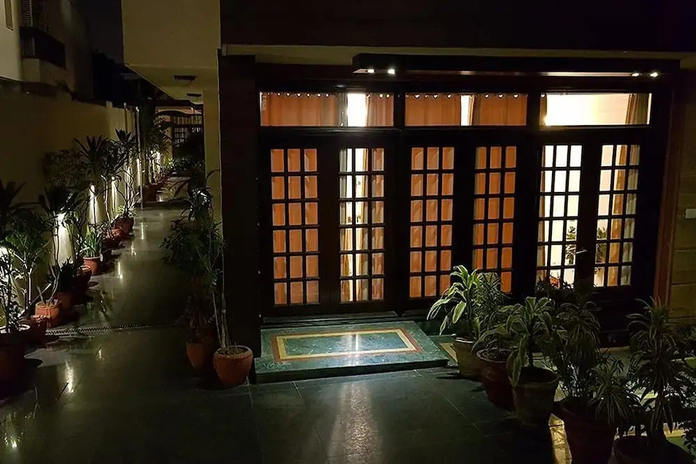 Greenleaf Apartment And Suites, Kalkaji