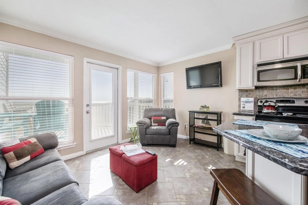 Seascape 1107 2 Bedrooms 1.5 Bathroom Condo