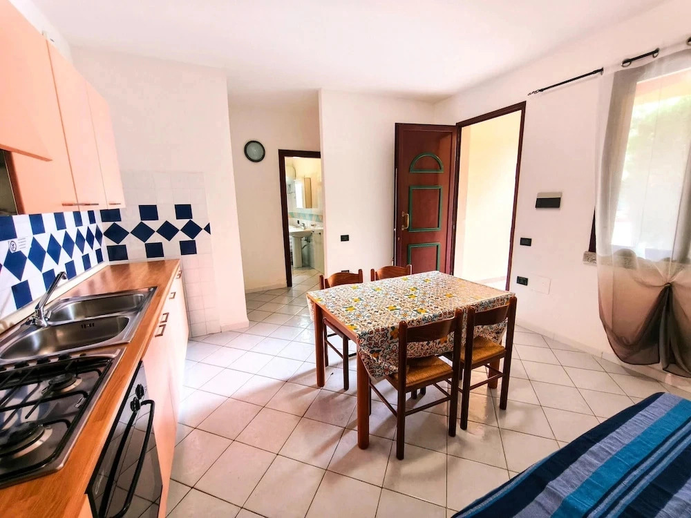 Apartment With Pool and Private Parking