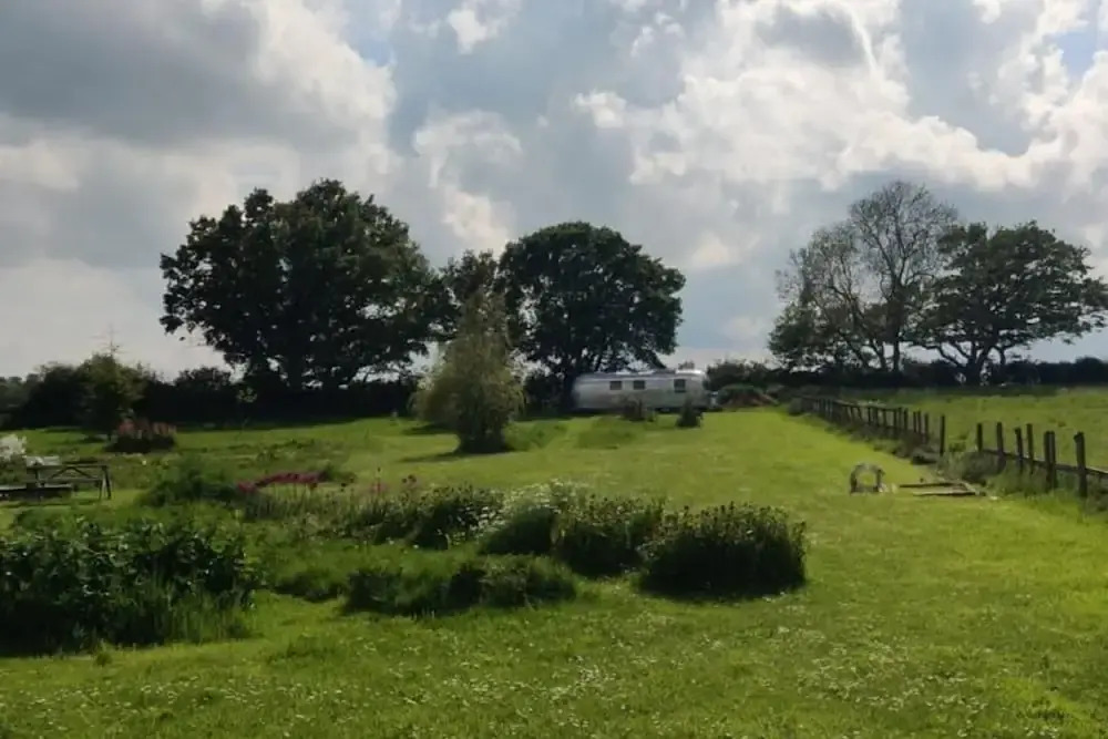 Bury - Lodge - Sleeps 2 - Parking