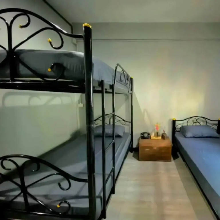 89 Bed & Studio Hostel