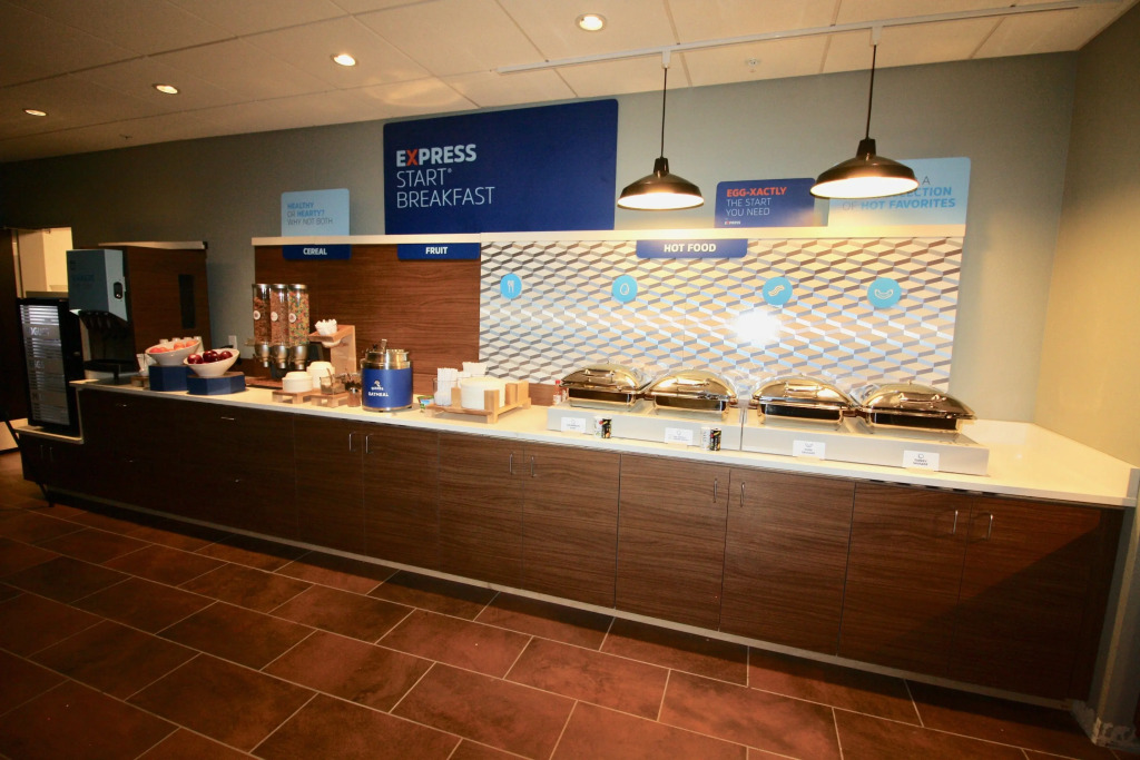 Holiday Inn Express & Suites - Kirksville - University Area by IHG