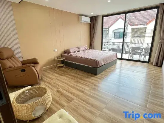Luxury townhouse with 3 bedrooms and 3 bathrooms in the city center