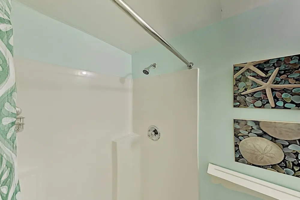Gulf-front Getaway W/ Pools & Private Balcony 1 Bedroom Condo