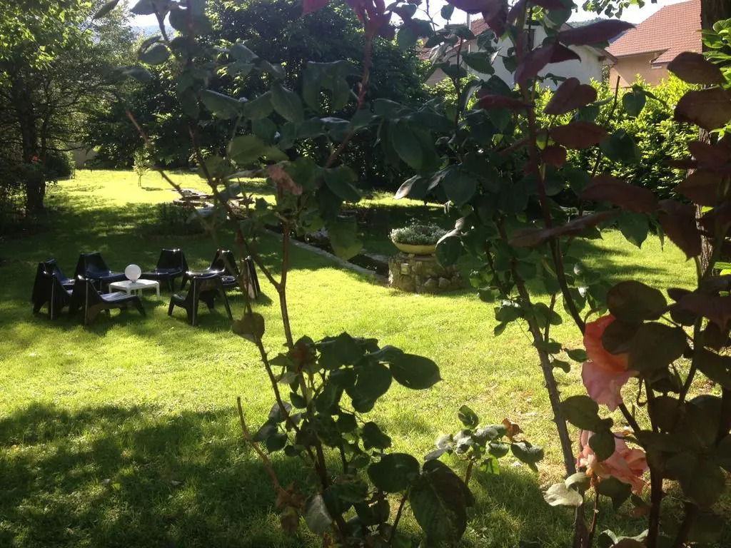 Logis Hôtel Restaurant Le Castel Fleuri